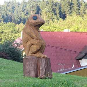 Dřevěné sochy v Petříkovicích