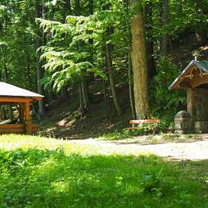 A well under Jánský vrch with a gazebo